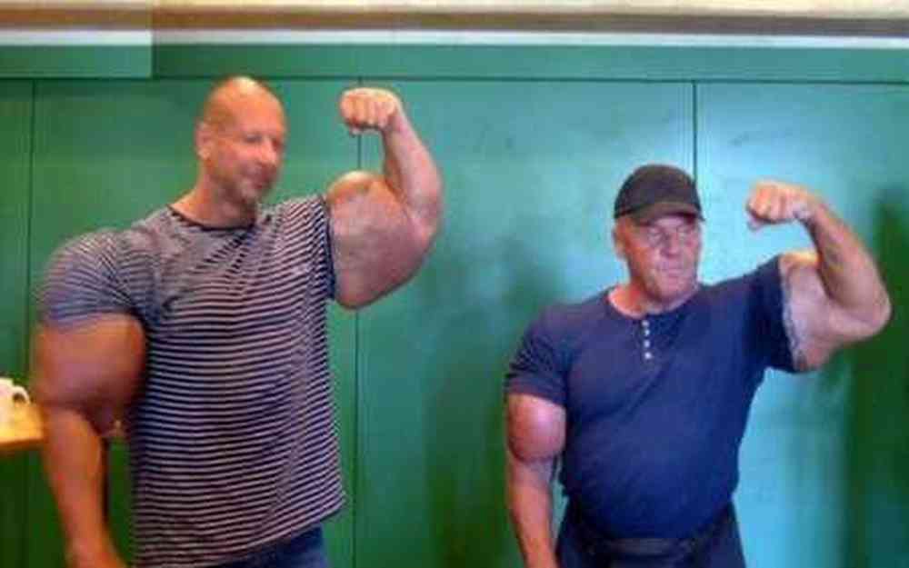 le plus gros biceps du monde