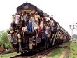 Des indiens essaient de freiner le train